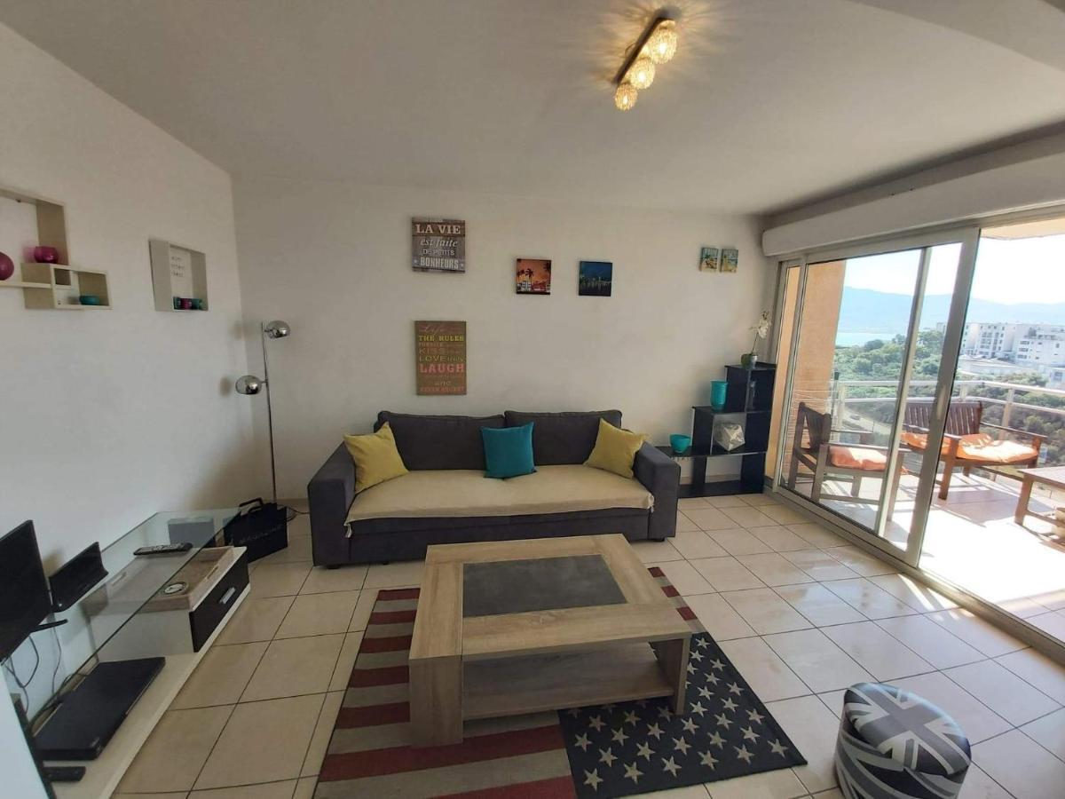 Zen Apartment *